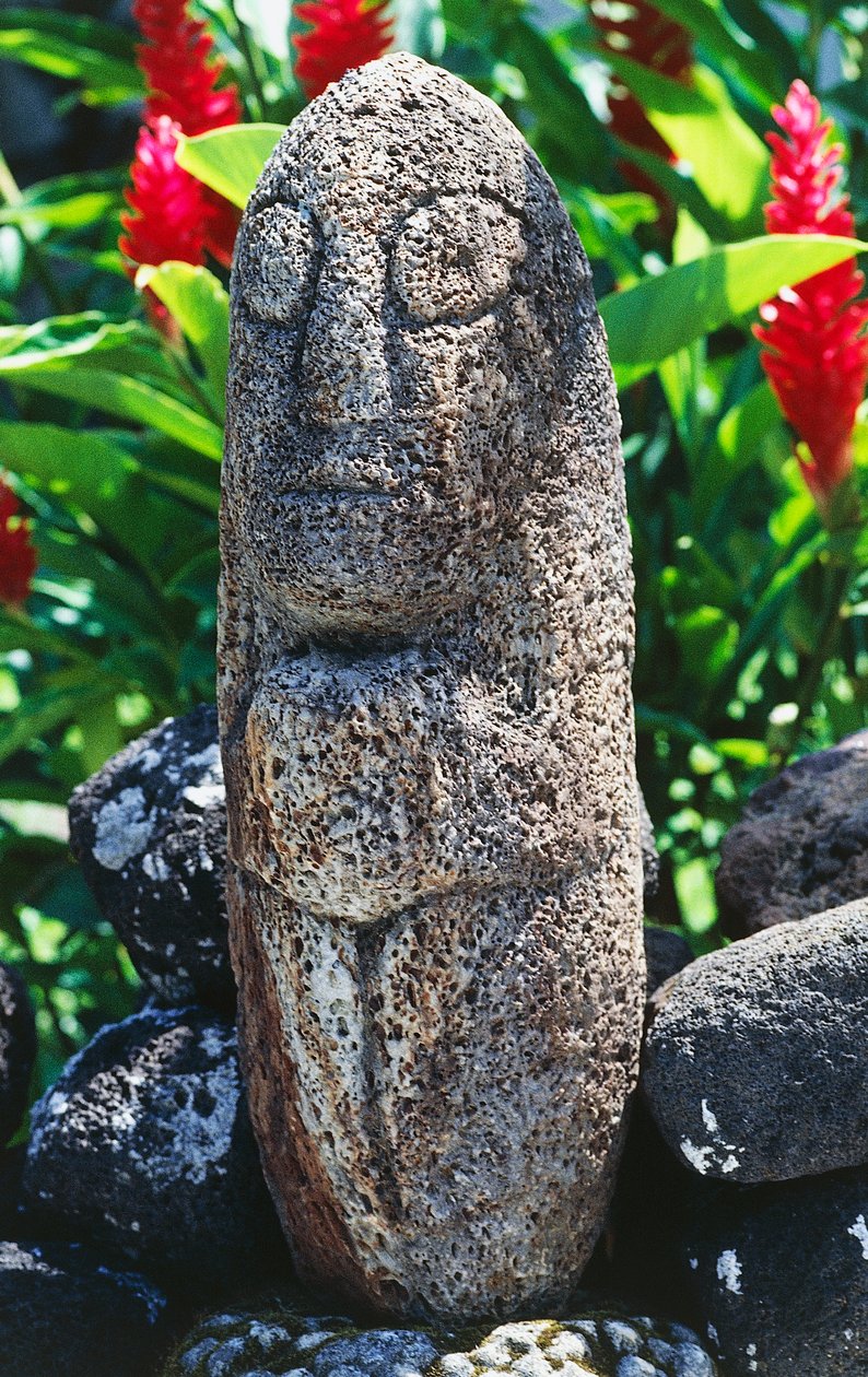 Antropomorficzna rzeźba Tiki, Papeete, Tahiti, Wyspy Towarzystwa, Archipelag Wysp Nawietrznych, Polinezja Francuska (terytorium zamorskie Republiki Francuskiej) autorstwa Unbekannt Unbekannt