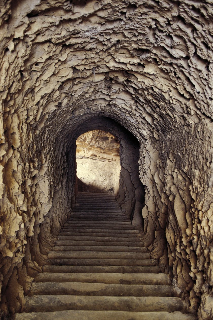 Egipt, Aleksandria, Katakumby Kom-esh-Shuqafa, Wnętrze hypogeum autorstwa Unbekannt Unbekannt