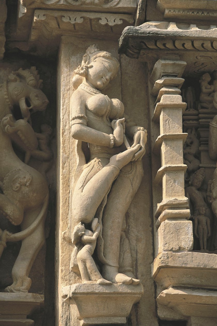 Relief przedstawiający Surasundari (niebiańskie piękno), świątynię Parshvanatha, grupę zabytków Khajuraho (lista światowego dziedzictwa UNESCO autorstwa Unbekannt Unbekannt