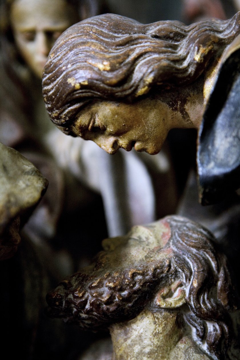 Fragment ołtarza, prawa ściana, detal, Zdjęcie z krzyża (kamień malowany) autorstwa Ligier Richier