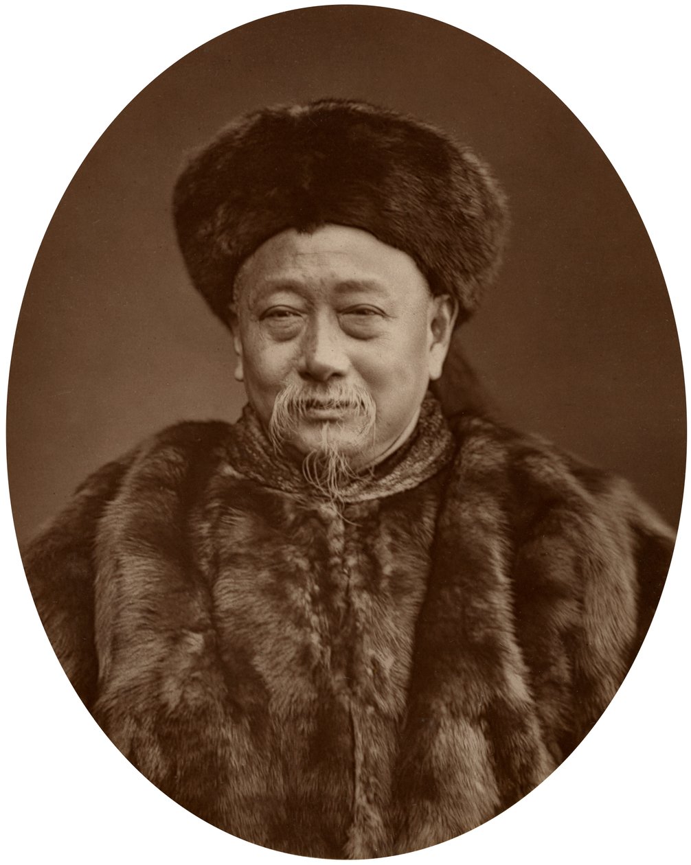 Kuo Sung-Tao, pierwszy chiński wysłannik do Wielkiej Brytanii, 1880. autorstwa Lock and Whitfield