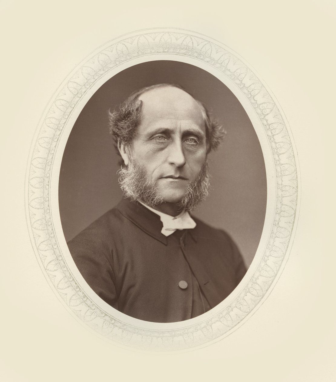 Ks. Newman Hall autorstwa Lock and Whitfield
