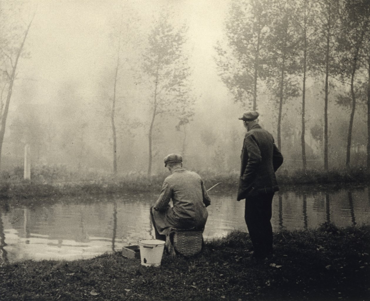 Rybacy, 1935 (druk bromoilowy) autorstwa Léonard Misonne