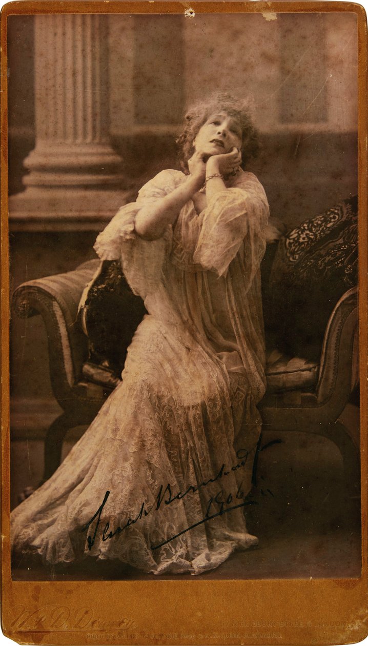 Portret Sary Bernhardt 1844-1923, 1906. autorstwa London . Photo studio W. and