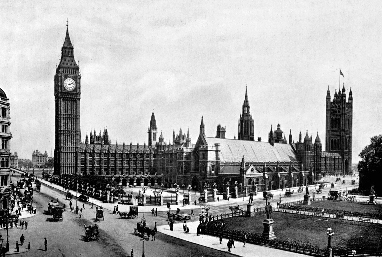 Houses of Parliament i Westminster Hall widziane z Parliament Square w Londynie, ok. 1905. autorstwa London Stereoscopic and Photographic Co