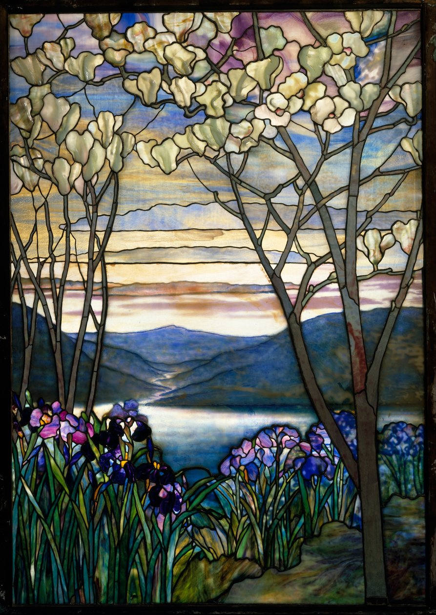 Magnolie i Irysy, ok. 1908 (szkło Favrile ołowiowe) autorstwa Louis Comfort Tiffany