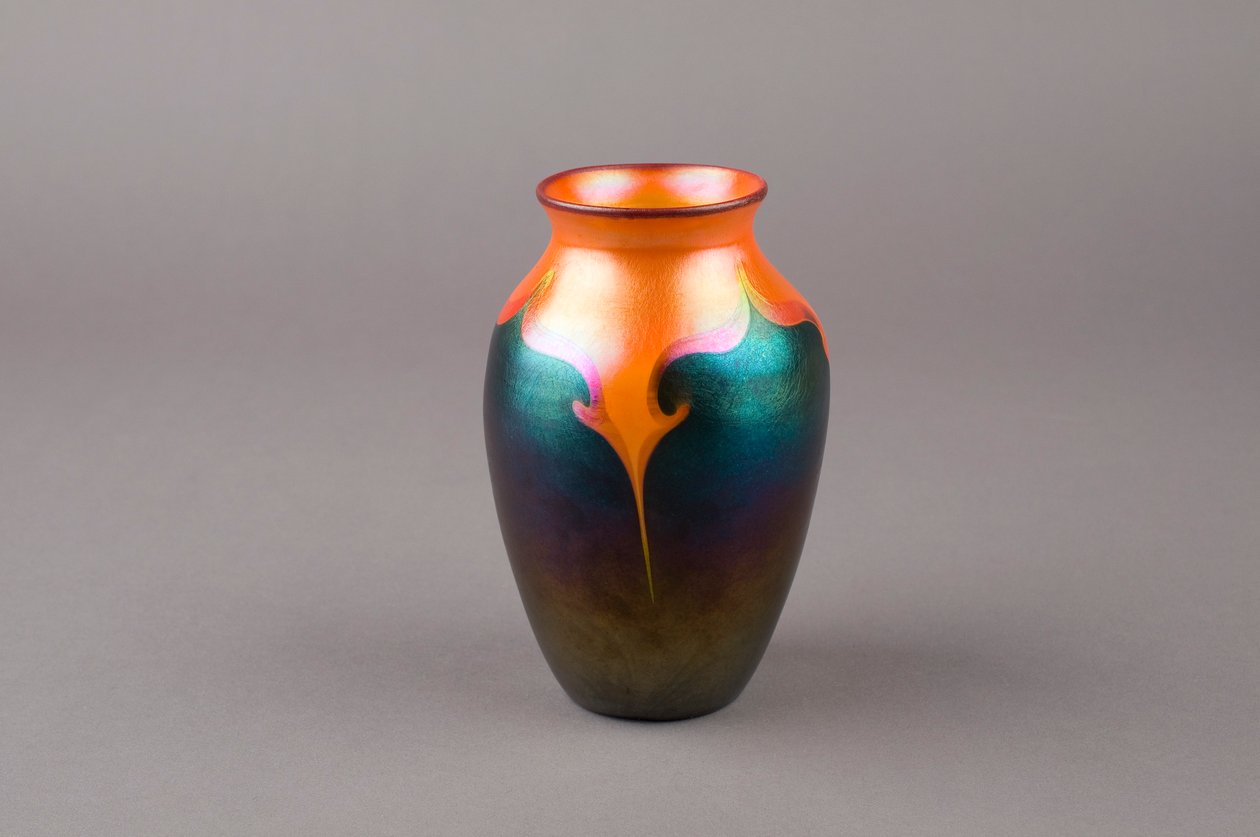 Waza autorstwa Louis Comfort Tiffany