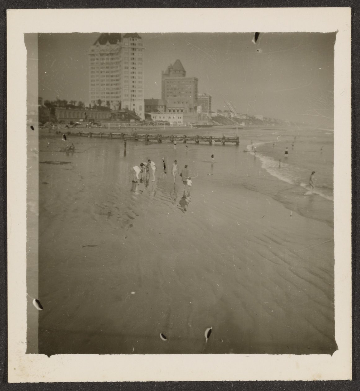 [Scena na plaży] autorstwa Louis Fleckenstein