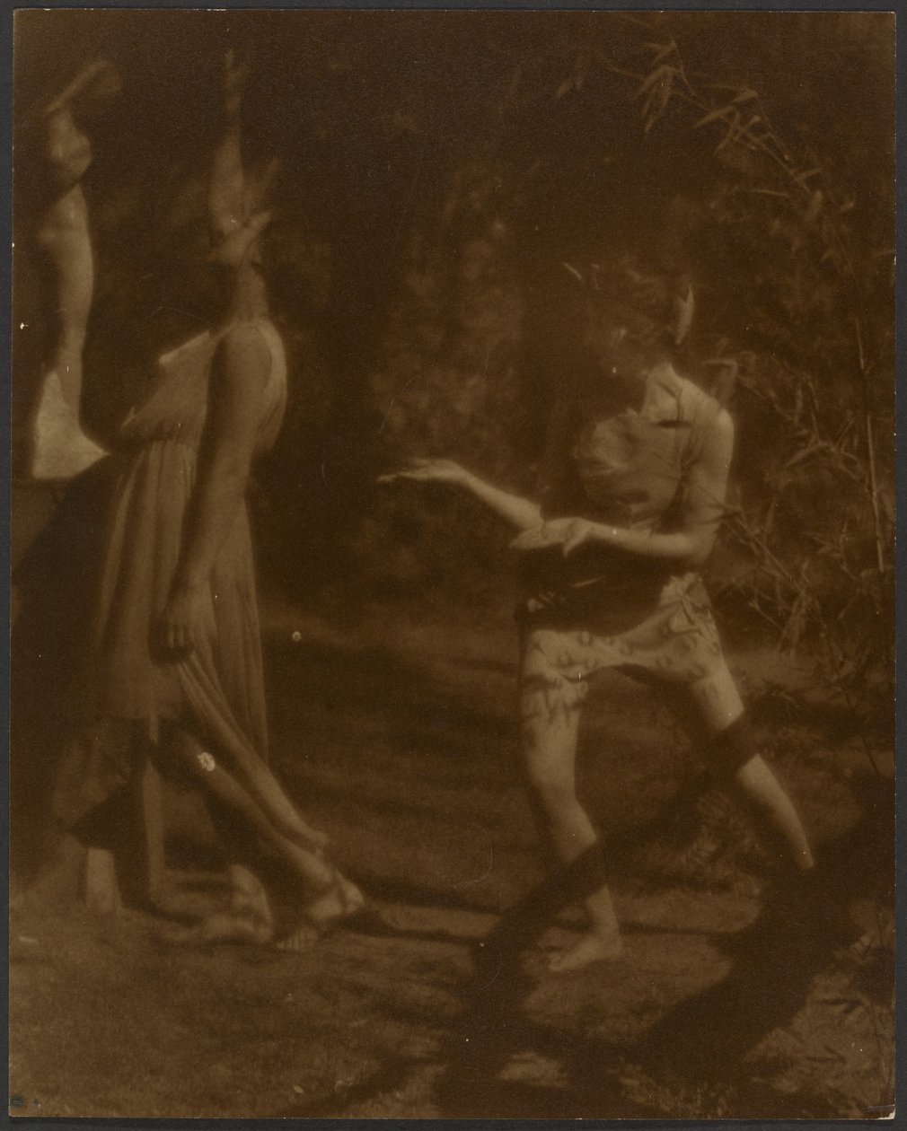 [Tancerze w pozie] autorstwa Louis Fleckenstein