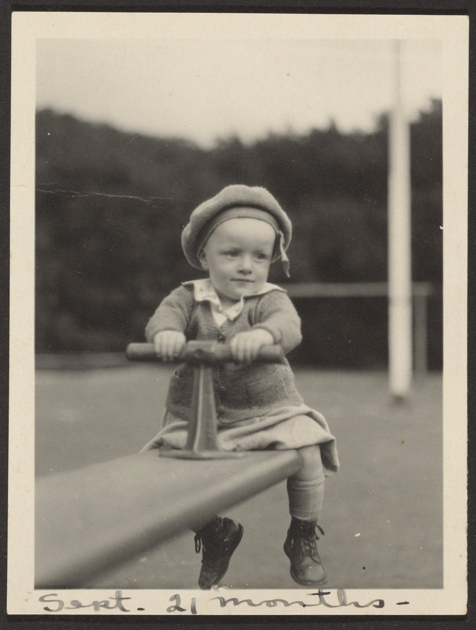 Gertrude, 21 miesięcy autorstwa Louis Fleckenstein