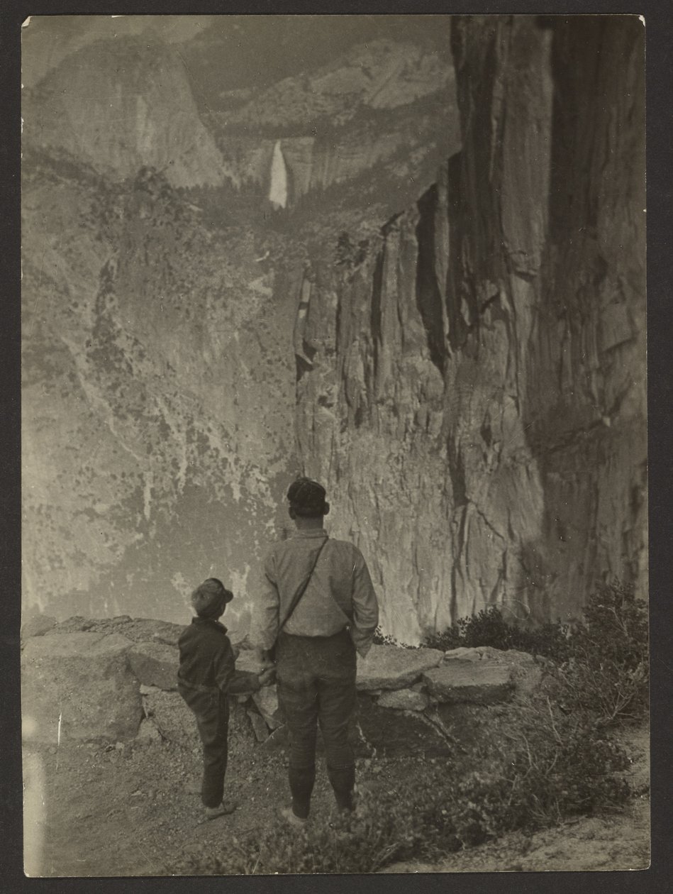 Wodospad Nevada ze szlaku Ledge, Yosemite autorstwa Louis Fleckenstein