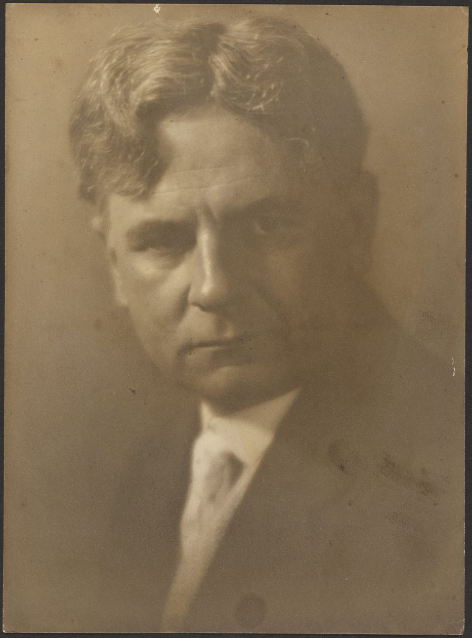 Portret mężczyzny o głęboko osadzonych oczach autorstwa Louis Fleckenstein