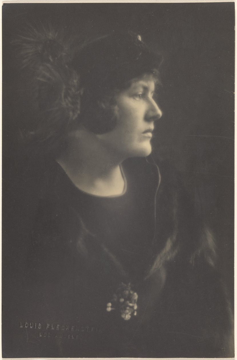 [Portret kobiety w futrze]. autorstwa Louis Fleckenstein