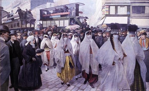 Artyści Teatru Orientalnego powracają do Trocadero autorstwa Louis Remy Sabattier