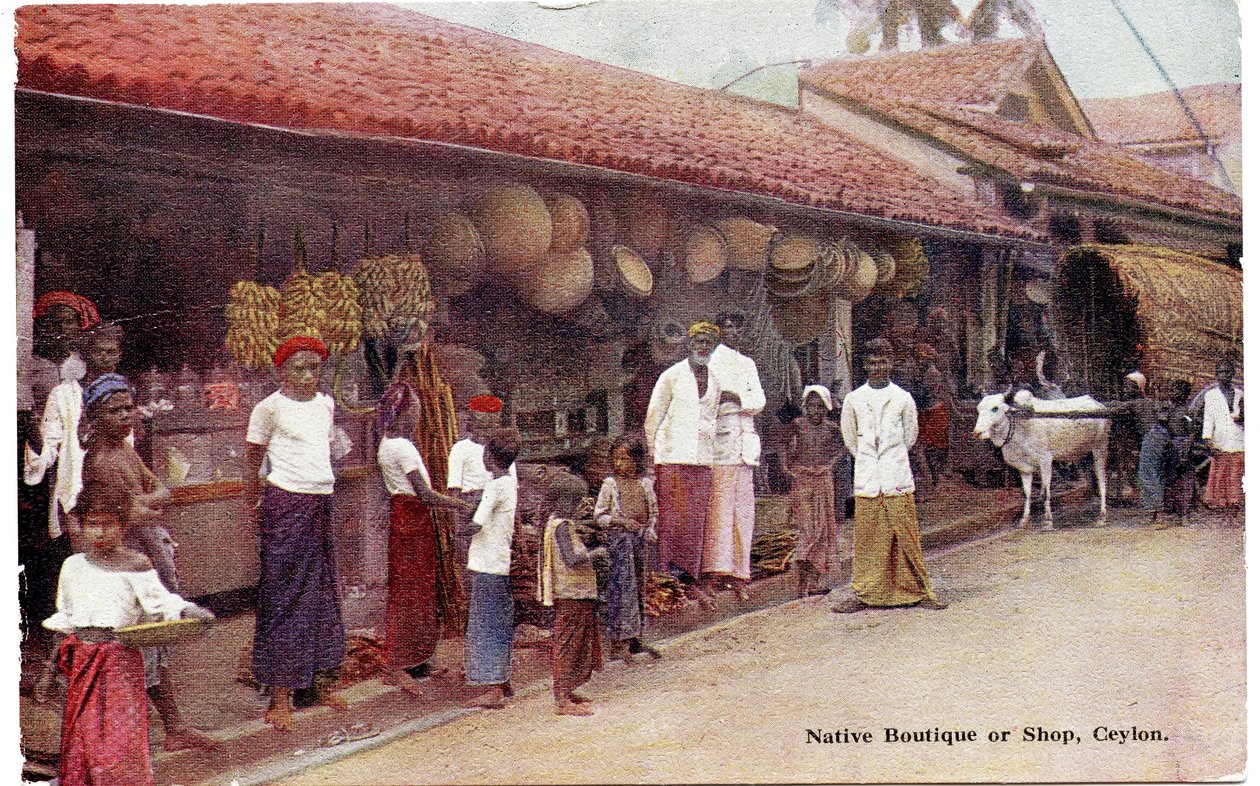 Tubylczy butik lub sklep, Cejlon, ok. 1900-20 (fotografia ręcznie kolorowana) autorstwa Ltd. Ceylon Plâté