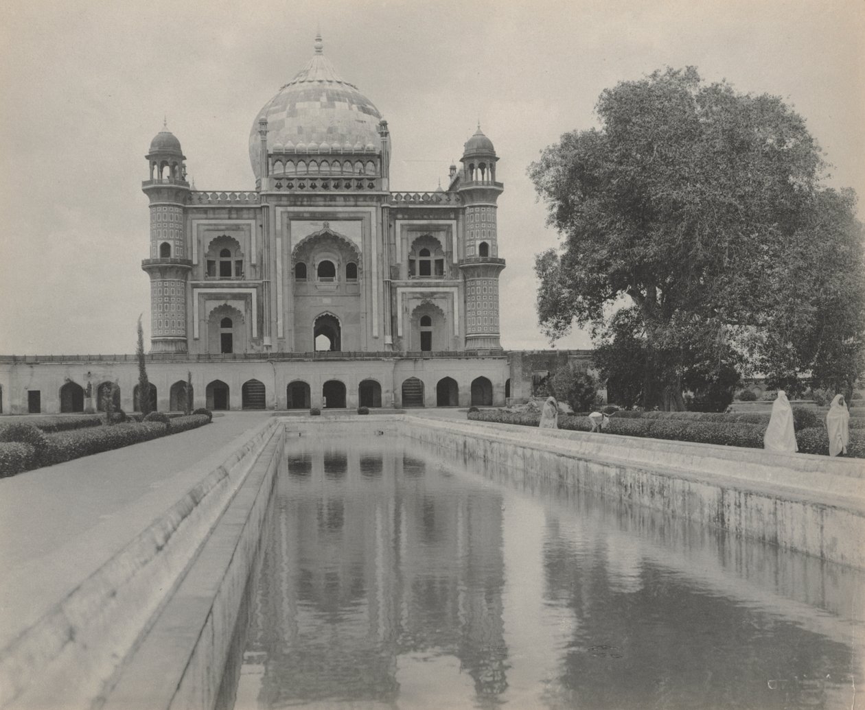 Grobowiec Saftar Jung, Delhi, ok. 1890 r. (odbitka platynowa) autorstwa Ltd. Ceylon Plâté