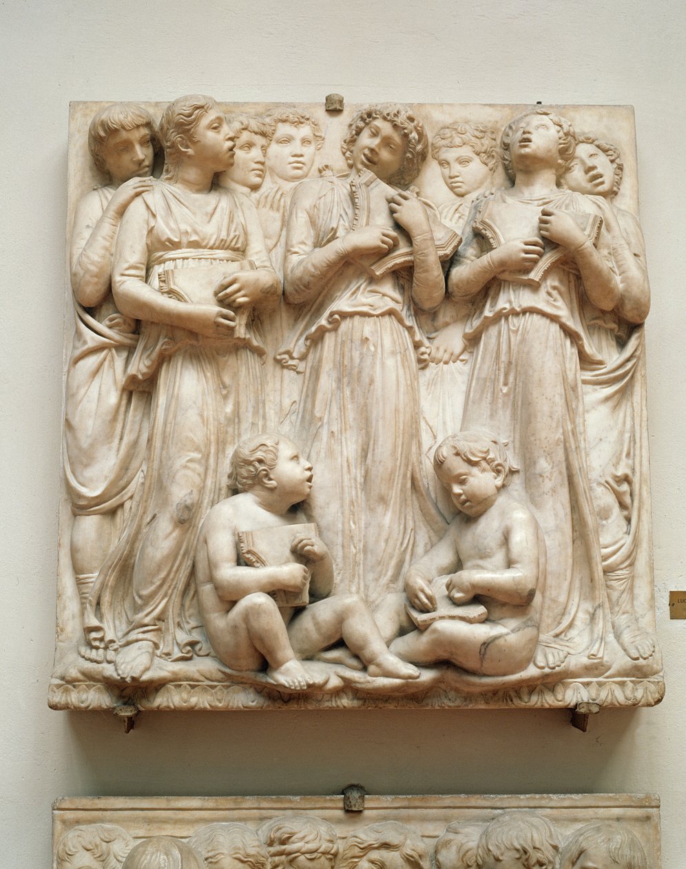 Śpiewające anioły, płaskorzeźba z kantorii, ok. 1432-38 (marmur) autorstwa Luca Della Robbia