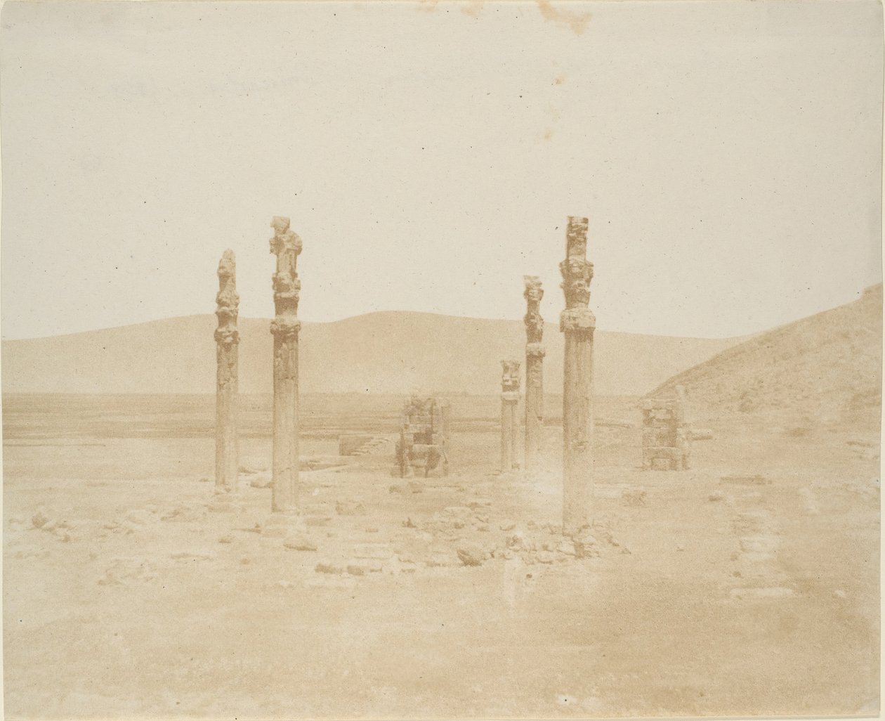 Ruiny na pierwszym tarasie, Persepolis, 1858. autorstwa Luigi Pesce