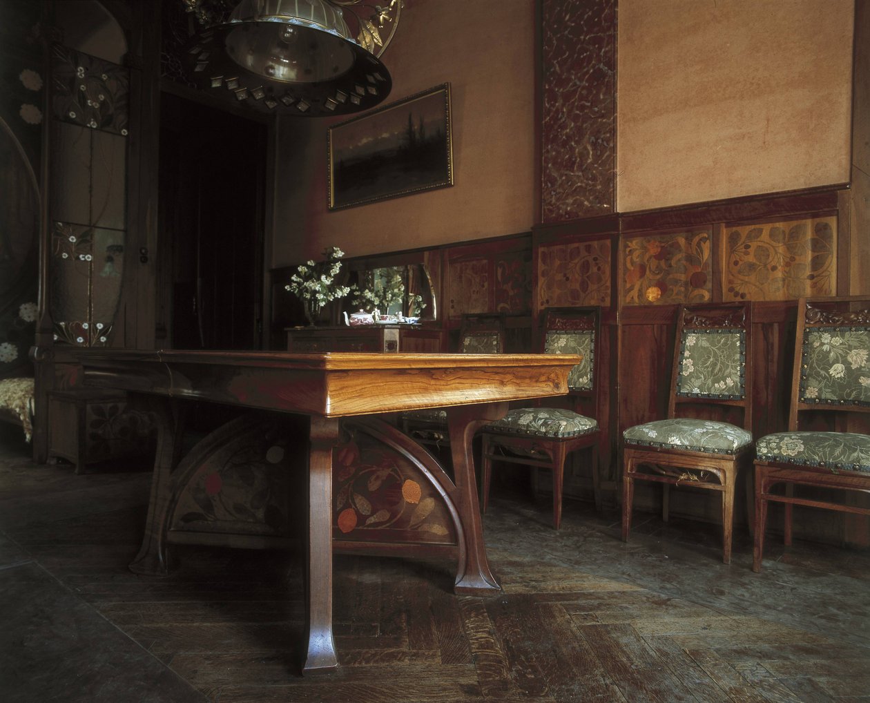 Jadalnia, Casa Nava (1901-1907), Reus - DOMENECH I MONTANER, Lluis (1850-1923). Dom Navas. 1901-1907. HISZPANIA. Reus. Dom Navas. Jadalnia z meblami Gaspara Homara i Mesquidy. Modernizm. Architektura. autorstwa Luis Domenech i Montaner