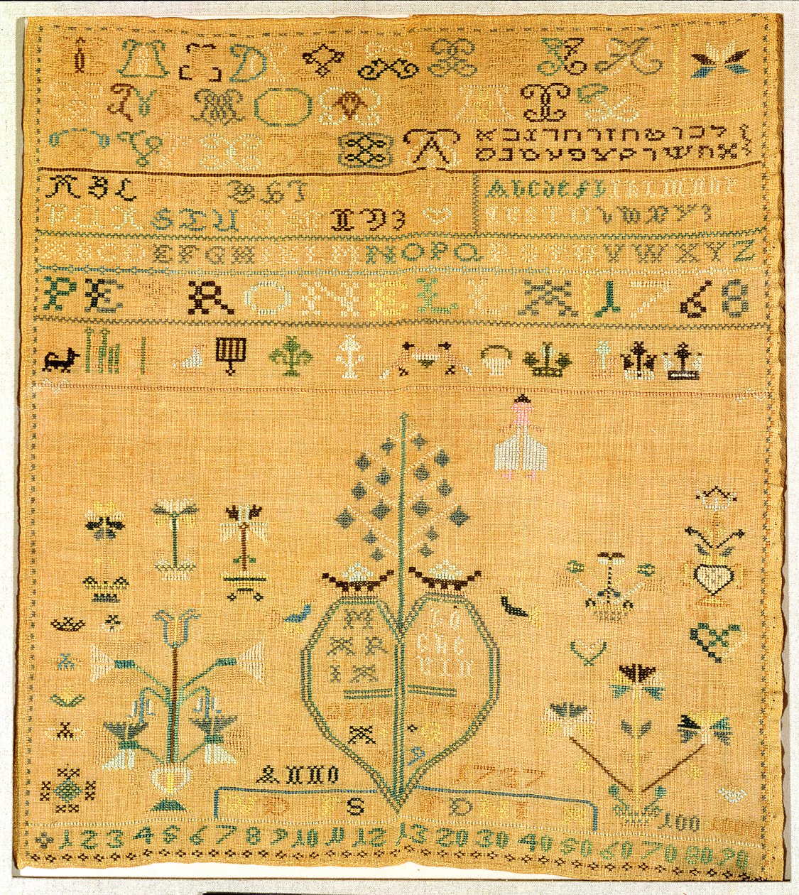 Próbnik haftowany, ukończony w 1768 r. (tekstylny) autorstwa Maria 1737 91 Hocker