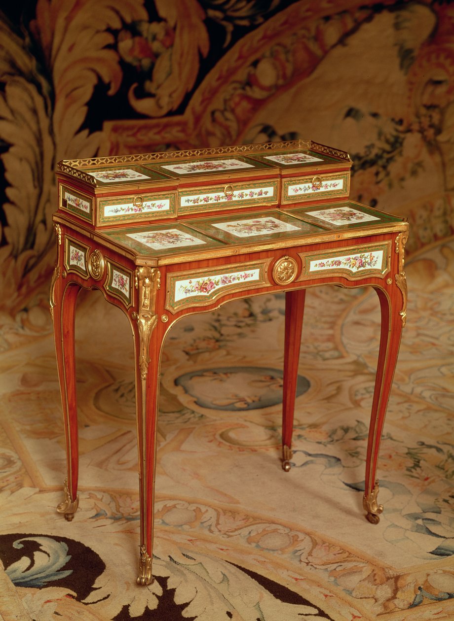 Biurko kobiece z panelami z porcelany z Sevres, 1766 (drewno i porcelana) autorstwa Martin Carlin