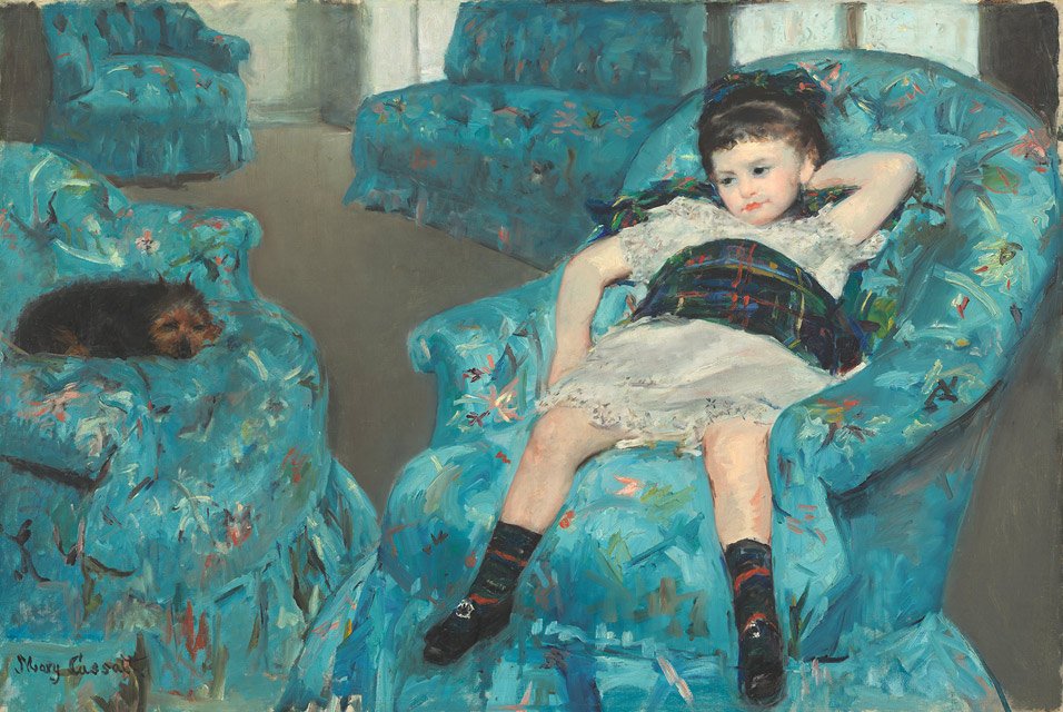 Mała dziewczynka w niebieskim fotelu autorstwa Mary Cassatt