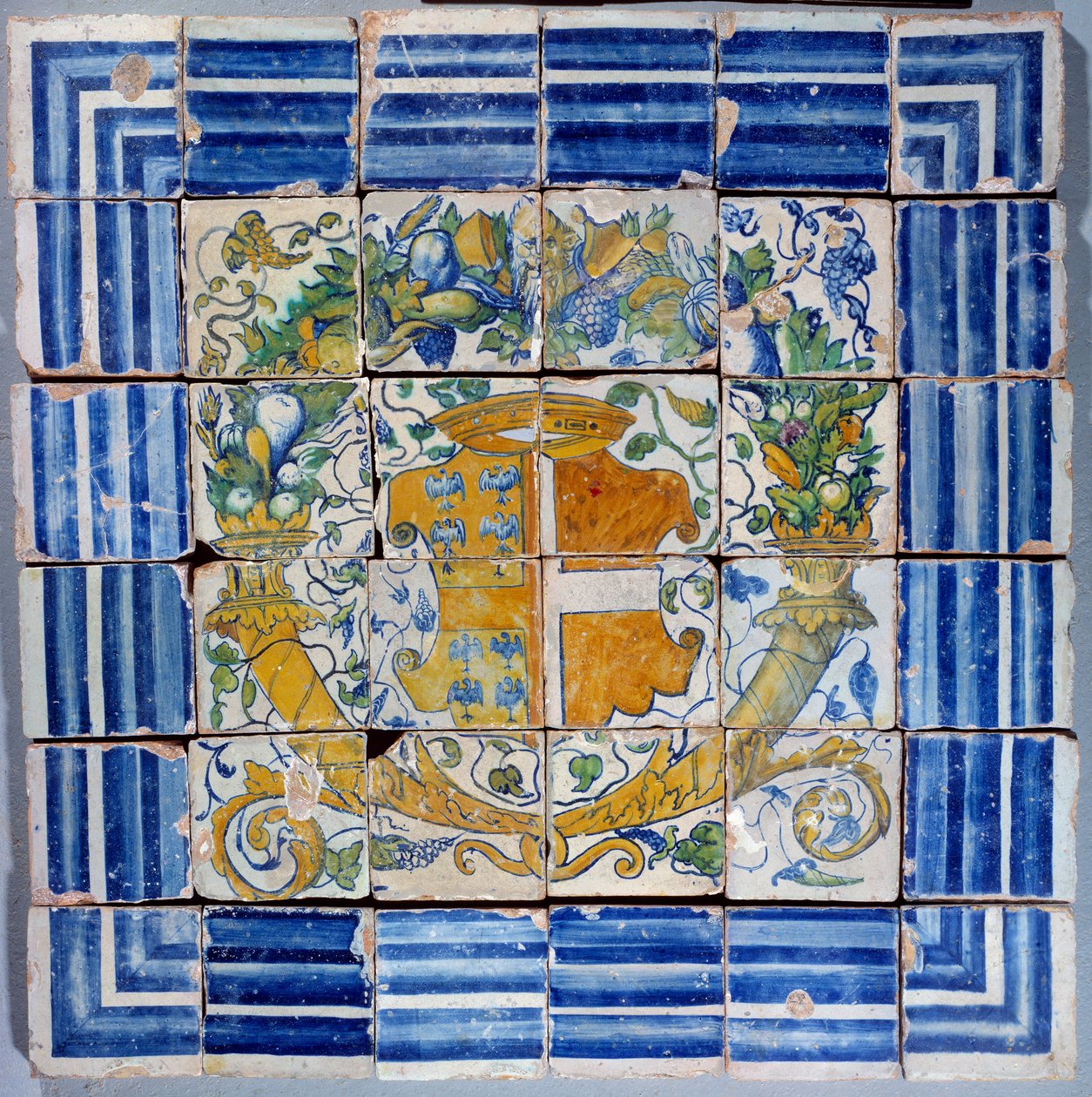 Bruk z ramionami Madeleine de Savoie. Fajans Masseota Abaquesne (znany w latach 1526-1564) XVI-wieczny Enouen. Narodowe Muzeum Renesansu autorstwa Masseot Abaquesne
