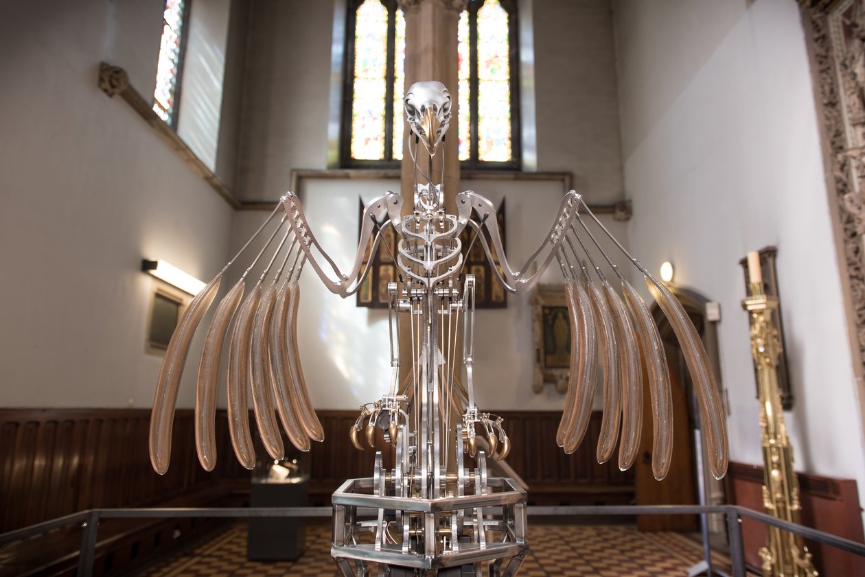 The Nerve Rack, 2019 (acetal, akryl, aluminium, mosiądz, obwody elektryczne, farba, PVC, żywica, serwomotory, stal) autorstwa Mat Collishaw