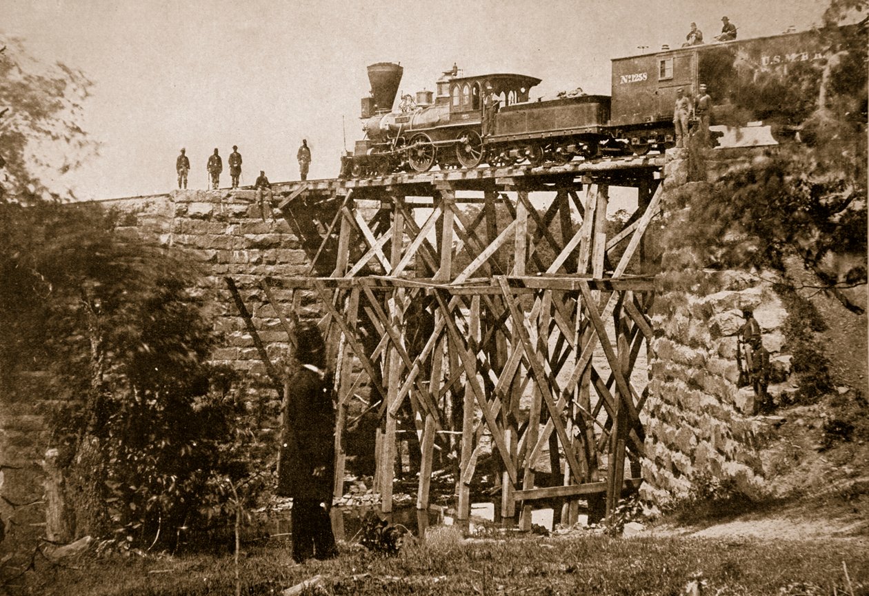 Most zbudowany przez wojska na trasie kolejowej Orange und Alexandria, 1861-65 autorstwa Mathew B. Brady
