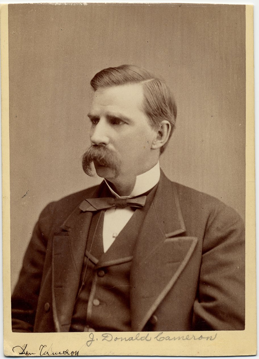 James Donald Cameron (1833-1918), amerykański polityk, 32. sekretarz stanu USA (zdjęcie w albumie) autorstwa Mathew B. Brady