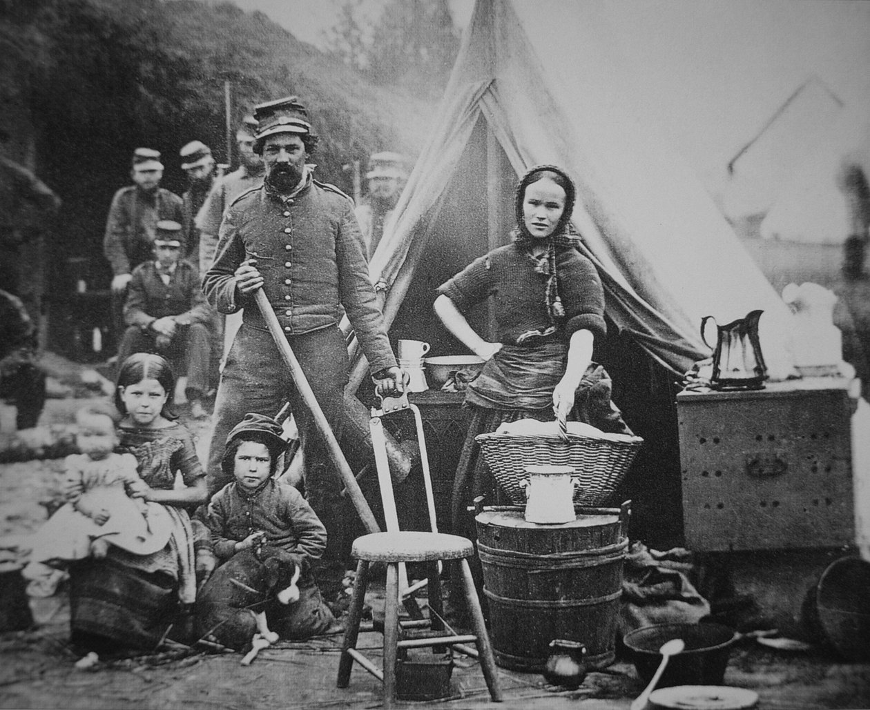 Żołnierz Unii 31 Pułku Pensylwanii z rodziną w Camp Slocum, niedaleko Waszyngtonu. autorstwa Mathew Brady