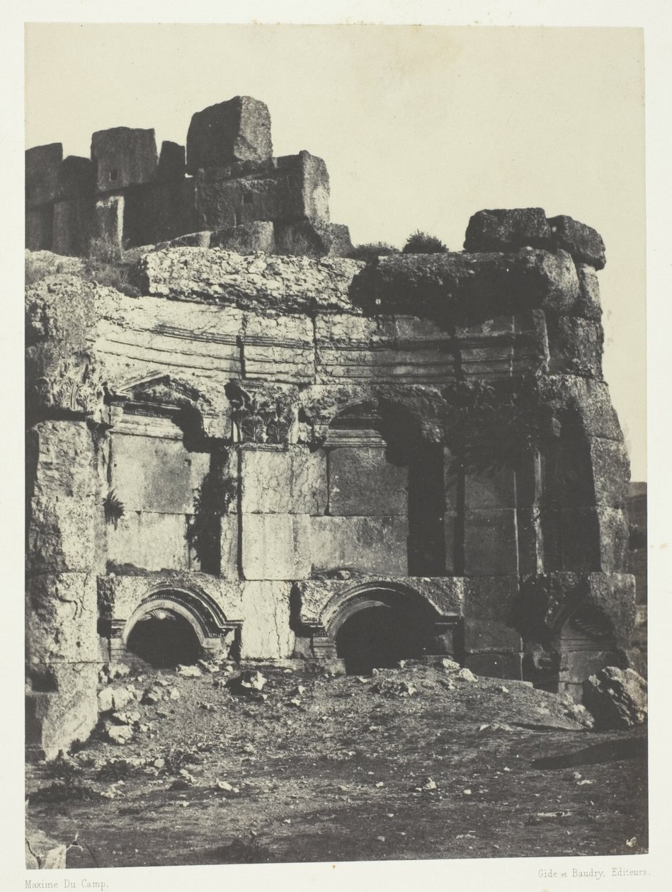 Baalbeck (Heliopolis), półkole świątyń Słońca i Jowisza; Syria autorstwa Maxime Du Camp