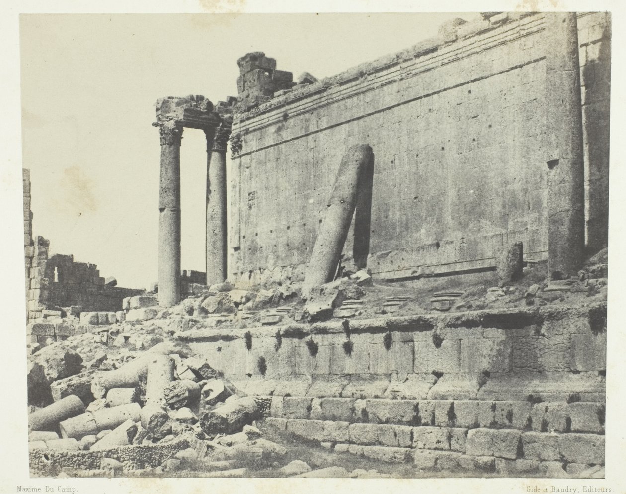 Baalbeck (Heliopolis), świątynia Jowisza, fasada wschodnia; Syria autorstwa Maxime Du Camp