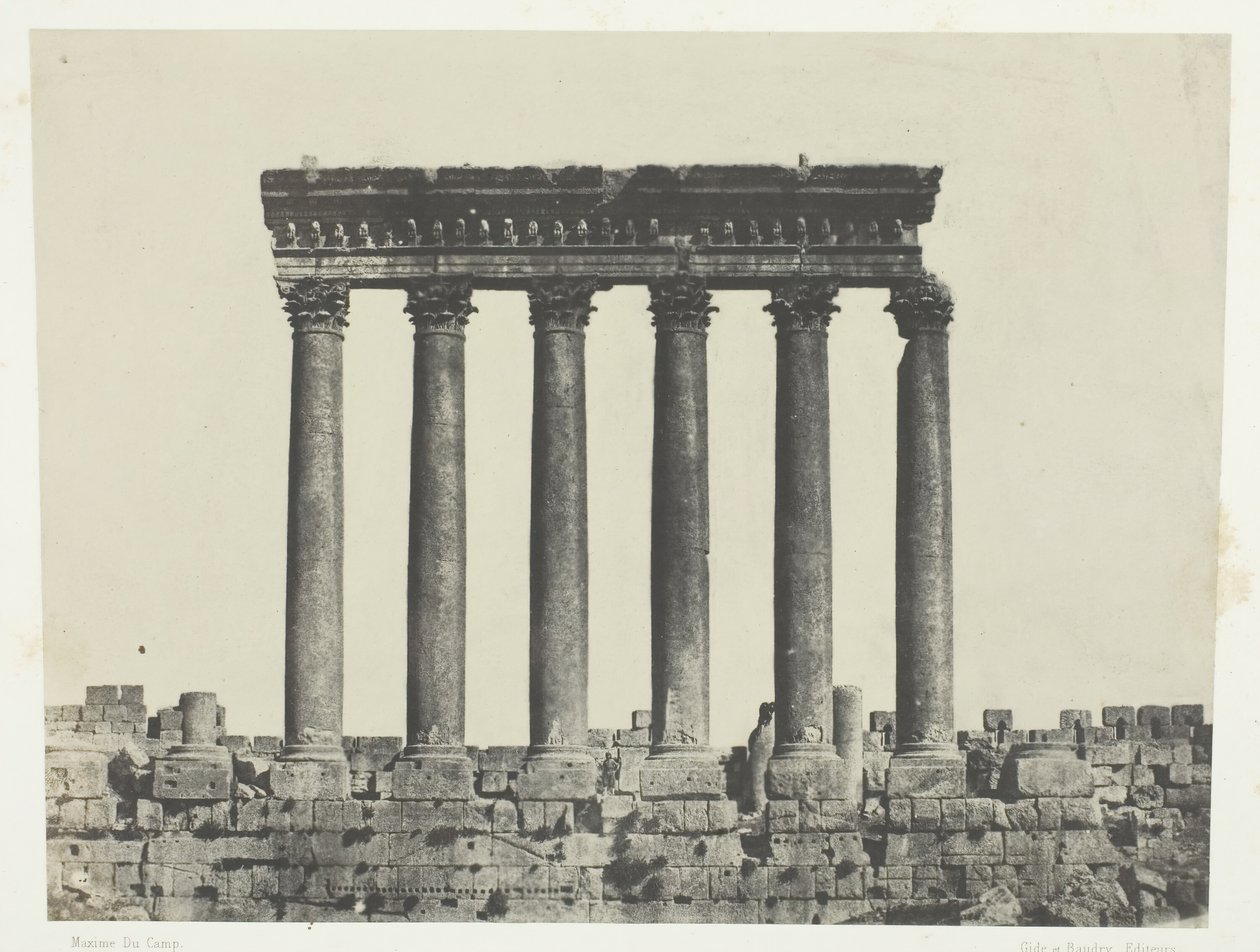 Baalbeck Heliopolis, Kolumnada Świątyni Słońca, Syria, 184951, wydrukowany 1852. autorstwa Maxime Du Camp