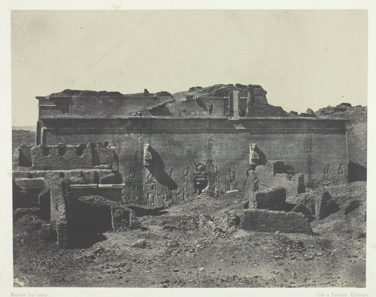 Tylna fasada, Wielka Świątynia Dendery Teutyresa, Górny Egipt, 184951, druk 1852. autorstwa Maxime Du Camp