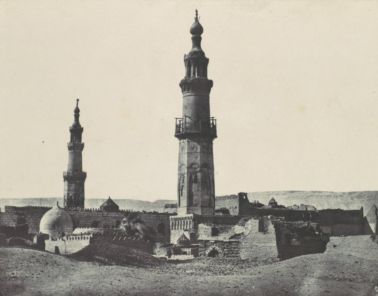 Górny Egipt. Girgeh. Meczet Ali-Beja, 1850. autorstwa Maxime Du Camp