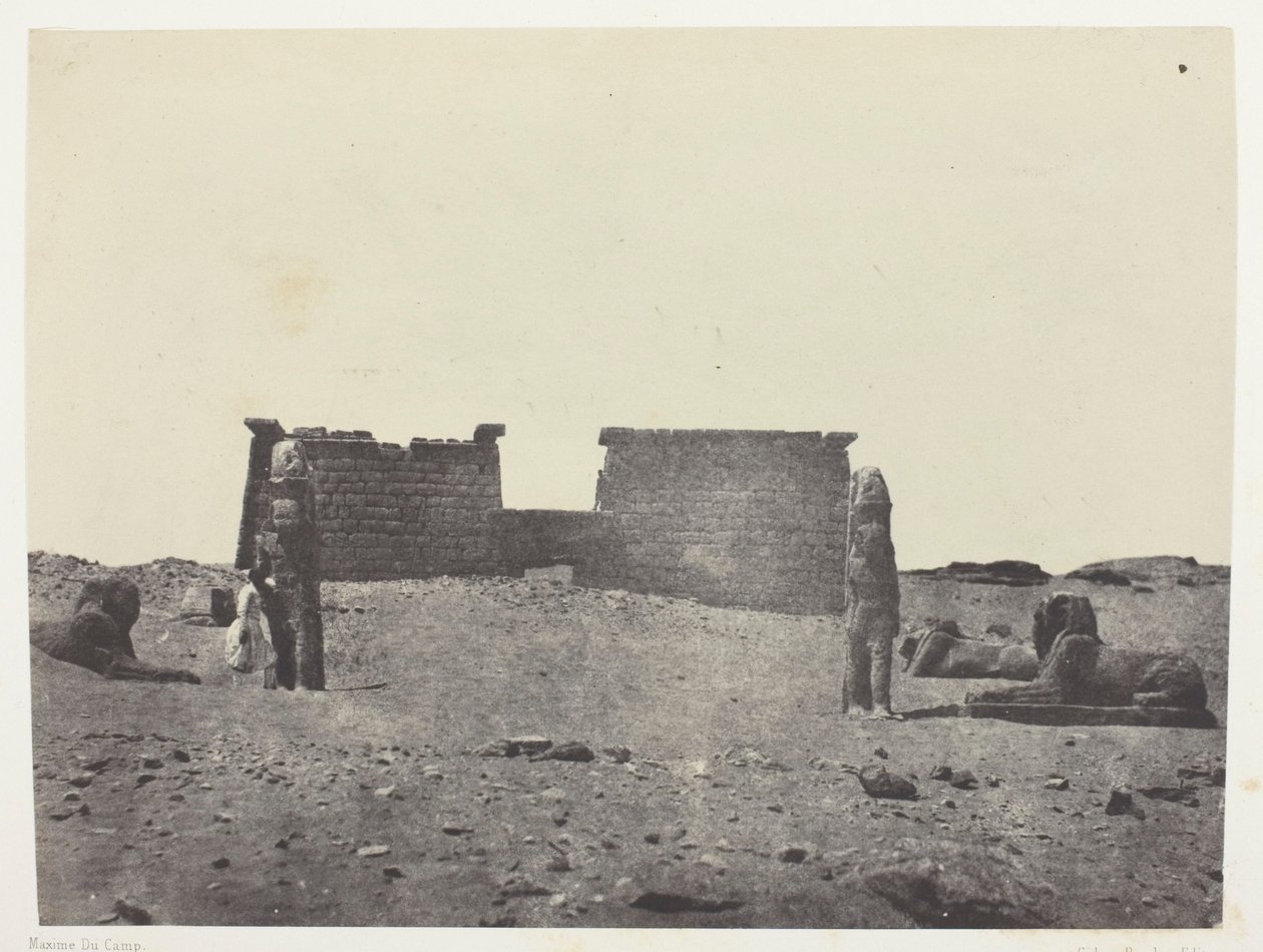 Hémi-Spéos De Séboua, Drômos; Nubie, płyta 97 z albumu "Egypte, Nubie, Palestine et Syrie" (1852) autorstwa Maxime Du Camp