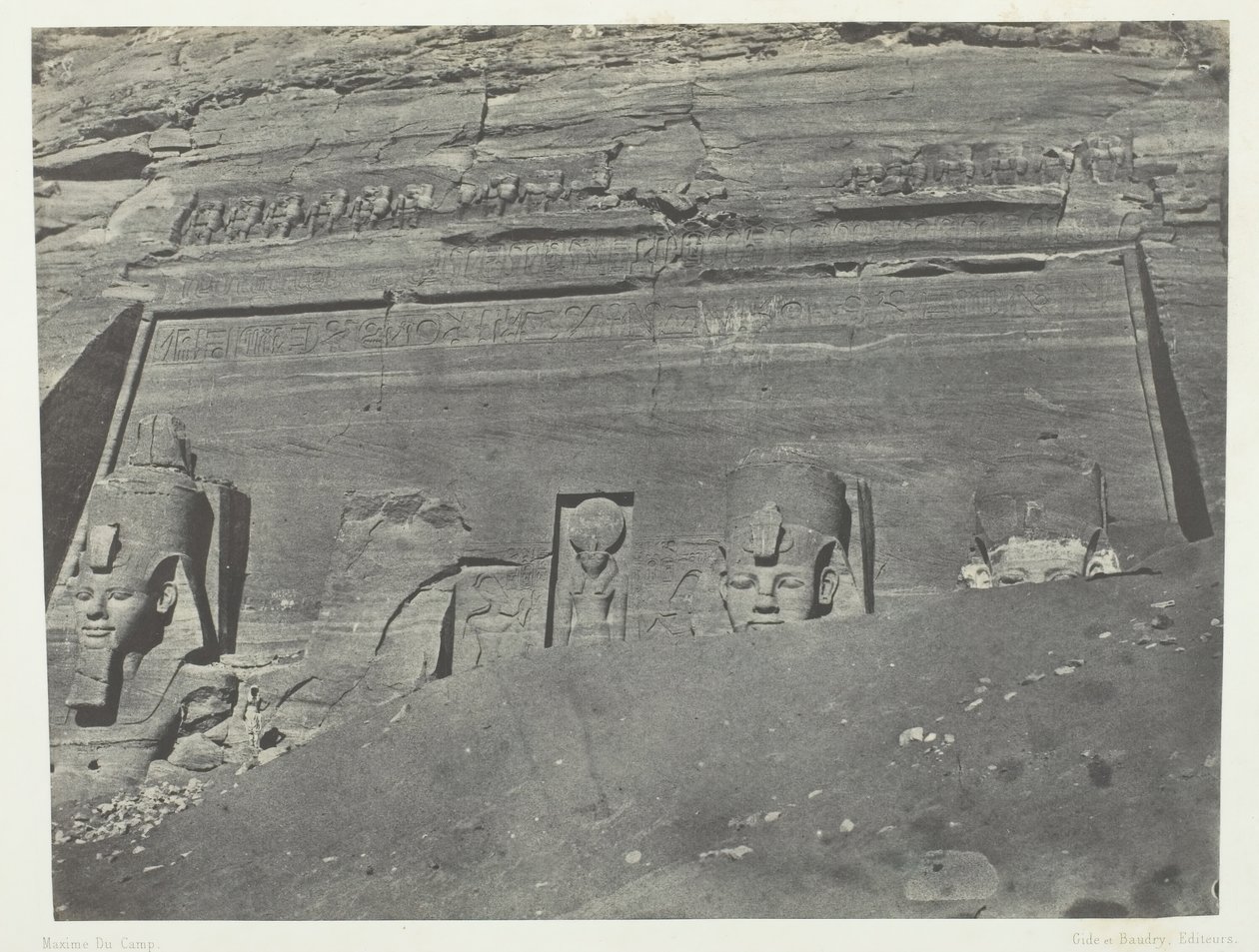 Ibsamboul, Ogólny widok Wielkiego Spéos z Phre, Nubia, 184951, wydrukowany 1852. autorstwa Maxime Du Camp