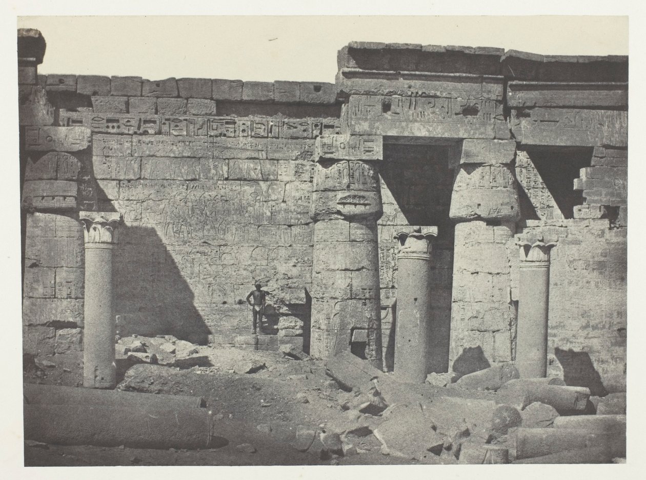 Medinet-Habou, Perystyl Pałacu Ramzesa-Méiamouna; Teby autorstwa Maxime Du Camp