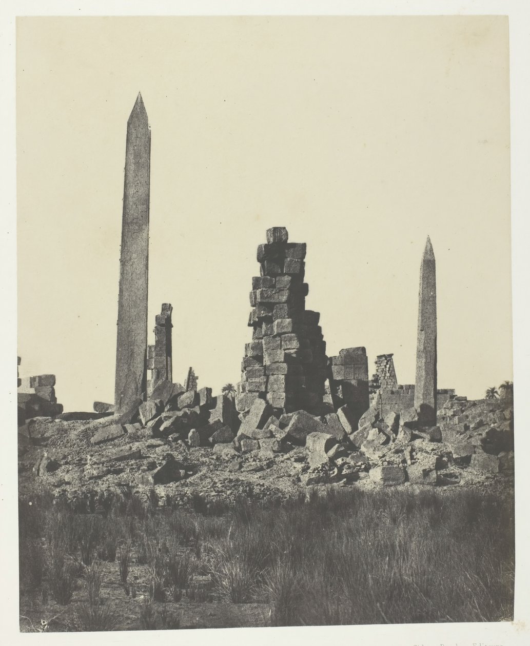 Pałac Karnak, Obeliski, Teby, 184951, druk 1852. autorstwa Maxime Du Camp