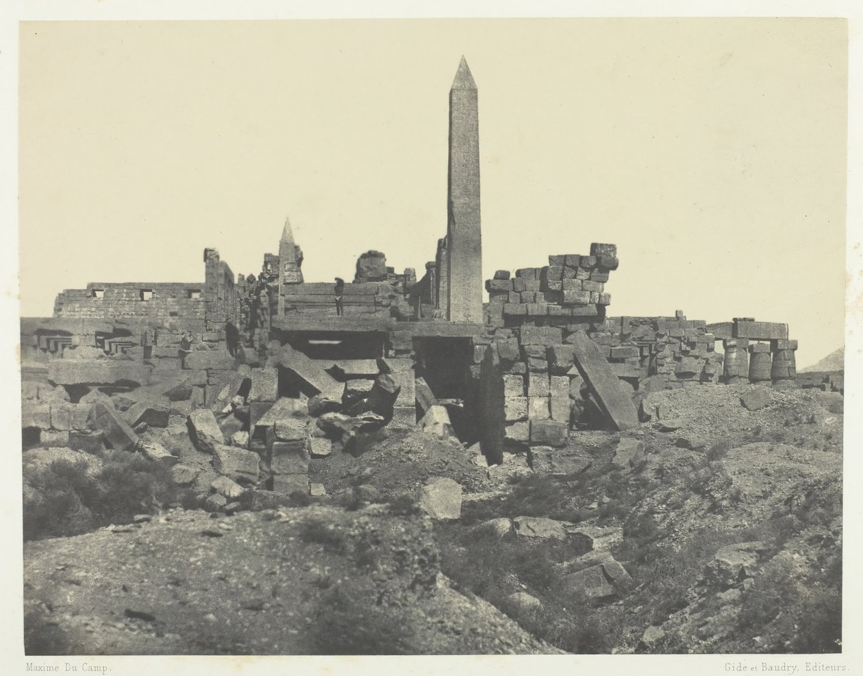 Pałac Karnak, Sanktuarium Granitowe i Sala Hypostylowa, Teby, 184951, druk 1852. autorstwa Maxime Du Camp