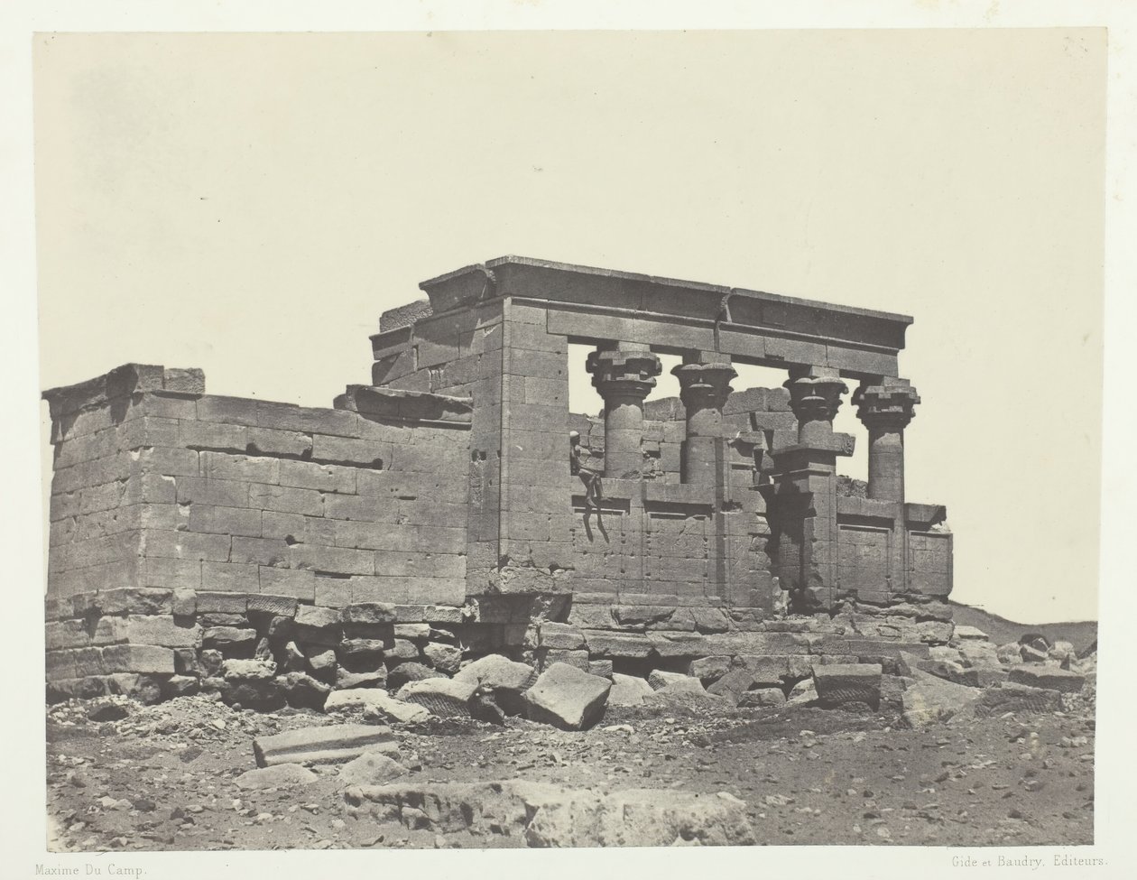 Świątynia Débôda, Parembole z Szlaku Antonińskiego, Nubia, 184951, wydrukowany 1852. autorstwa Maxime Du Camp