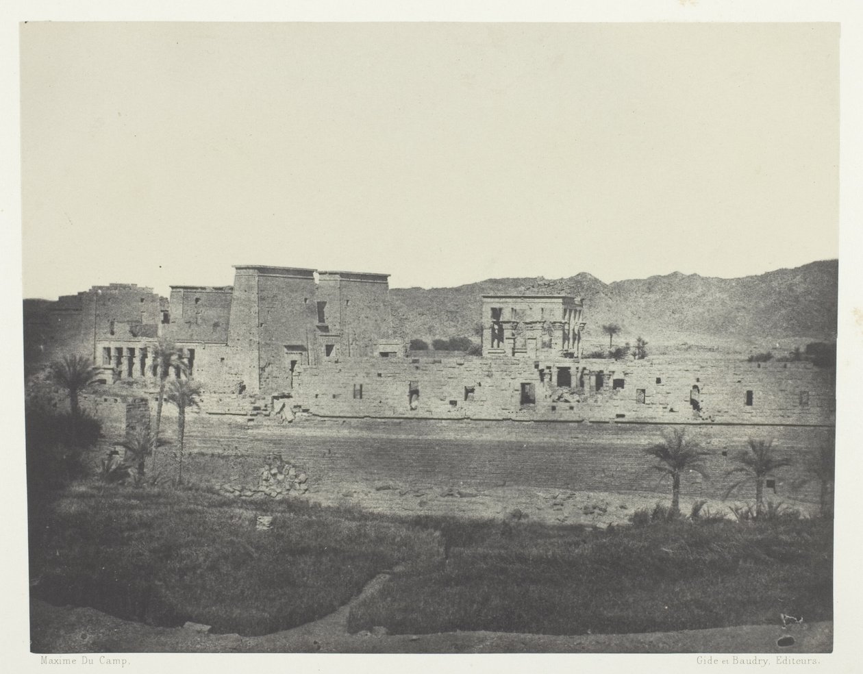 Widok z wyspy Beghé, zachód, Philoe; Nubia, płyta 68 z albumu "Egypte, Nubie, Palestine et Syrie" (1852) autorstwa Maxime Du Camp