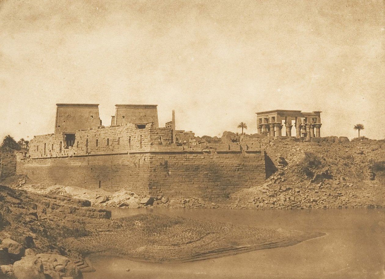 Ogólny widok wyspy Philae z południowego krańca wyspy Begueh, 1849-50. autorstwa Maxime Du Camp