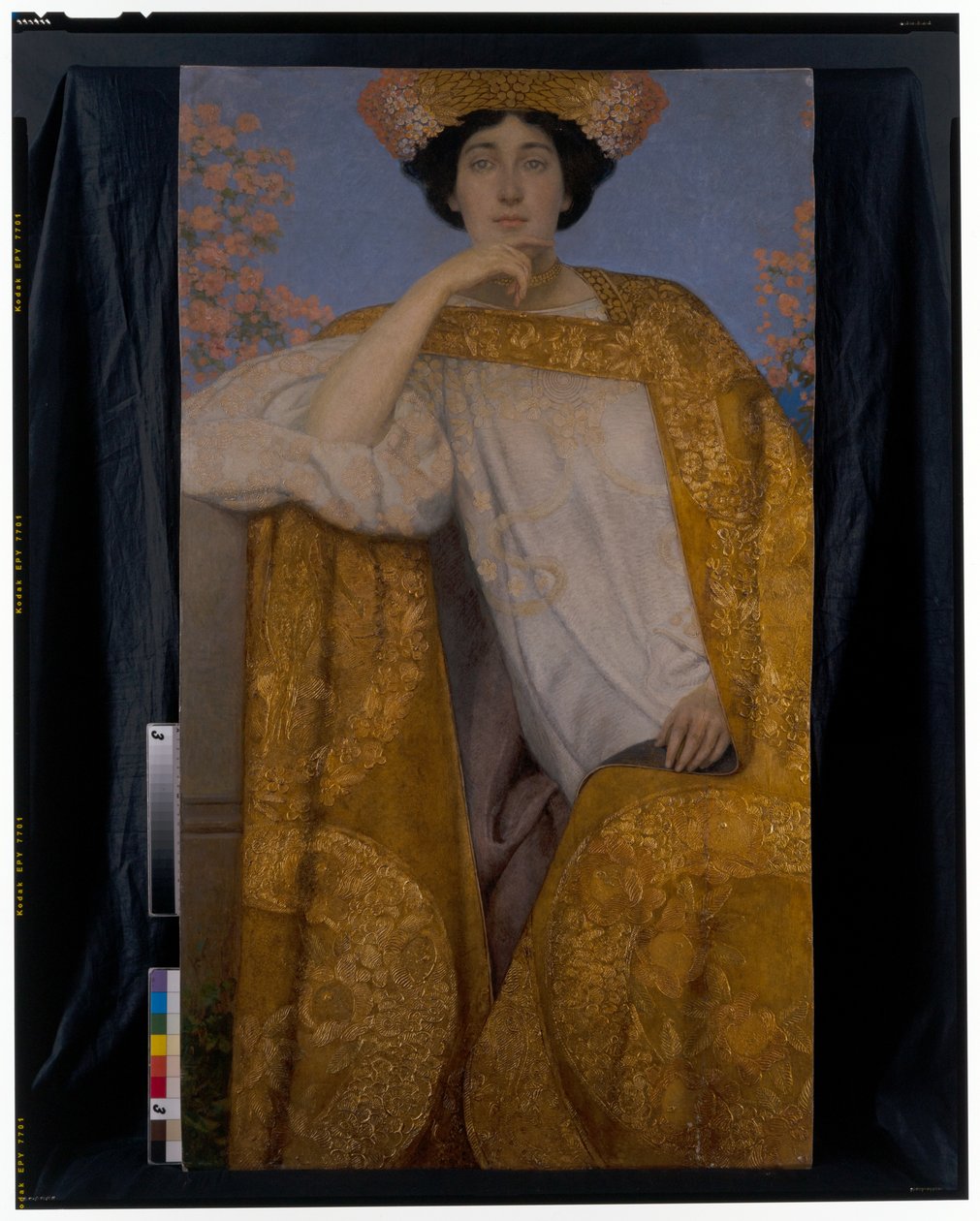 Złoty płaszcz autorstwa Maximilian Lenz
