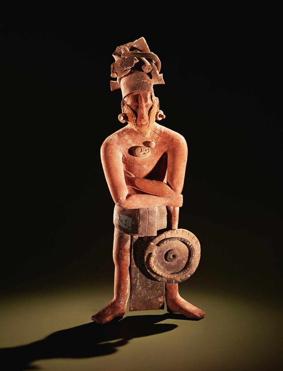 Figurka wojownika z tarczą (ceramiczna) autorstwa Mayan