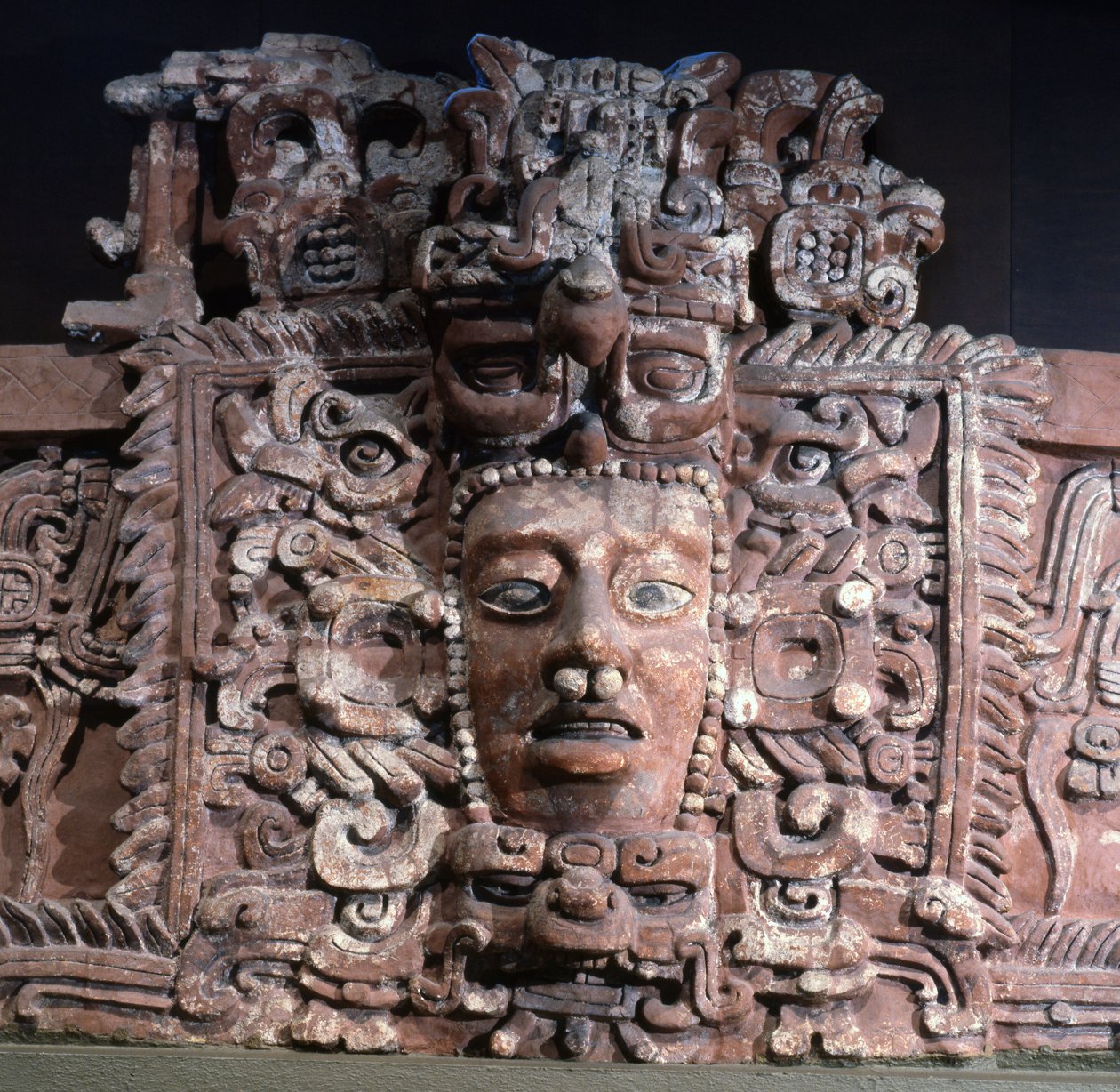 Mascaron, ze stanu Campeche, Meksyk, okres Early Classic (stiuk) autorstwa Mayan