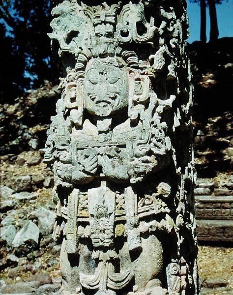 Stela, z Wielkiego Dworu Steli, ok. 1930 r. AD 736 autorstwa Mayan