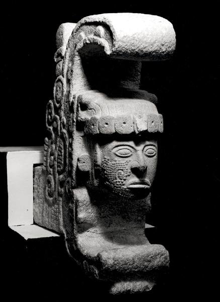 Królowa Uxmal, rzeźba świątynna, 987-1185 (piaskowiec) autorstwa Mayan