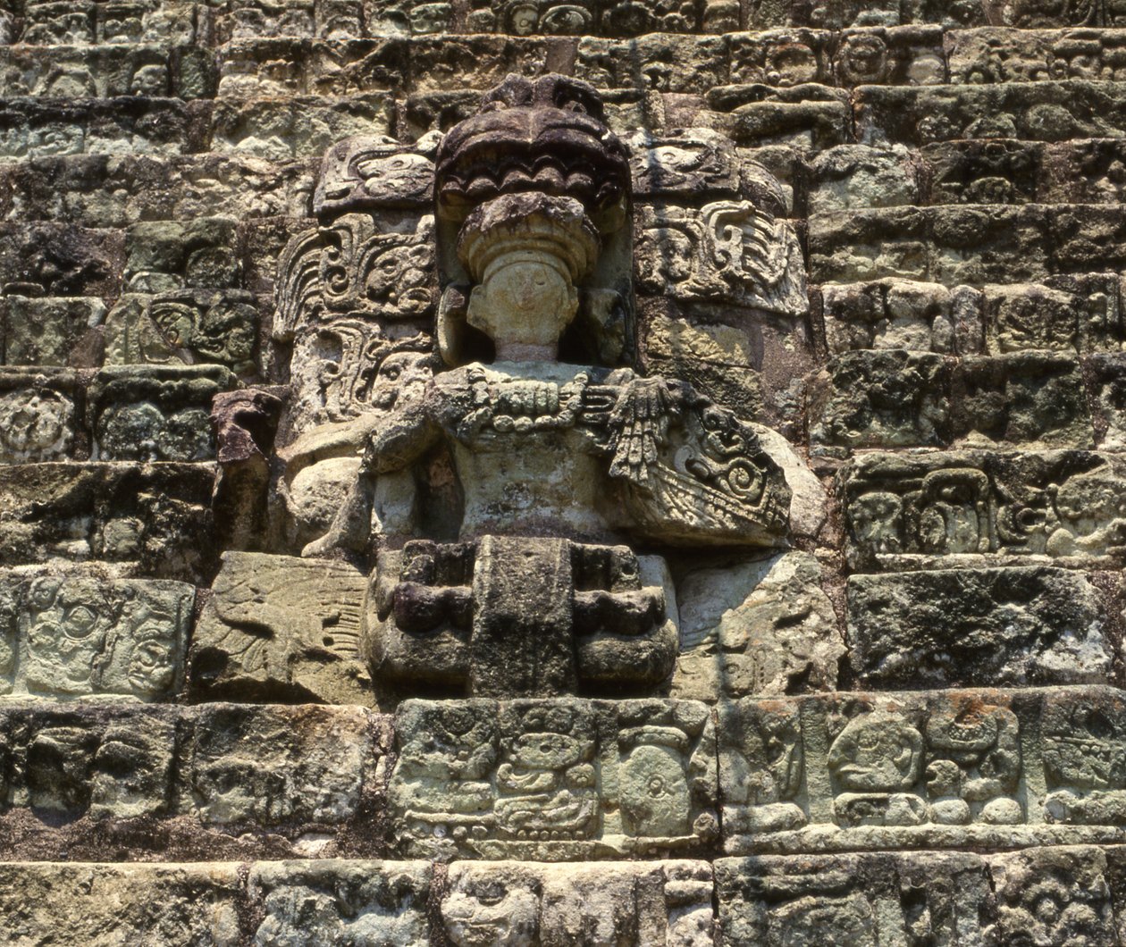 Hieroglificzna statua Copan autorstwa Mayan